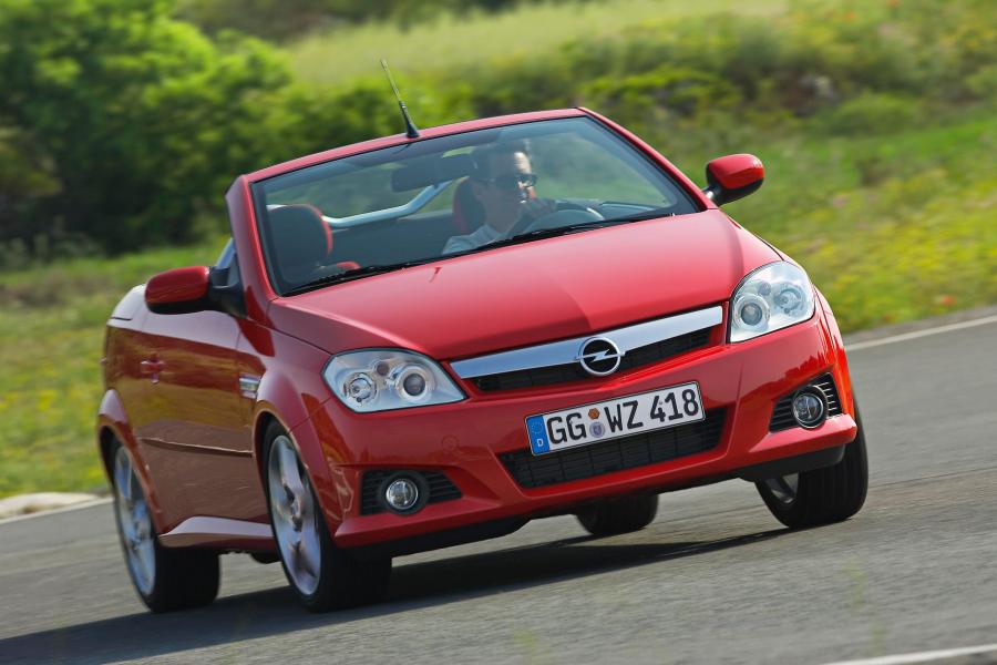  Opel Tigra Twin Top 2004 года  (фото 15 из 142)